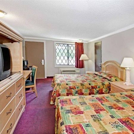 Knights Inn Остелл Екстер'єр фото